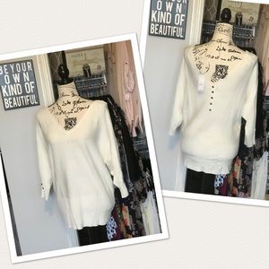 WHBM off-white v-neck top - NWT